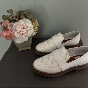 🤍 EUC Dolce Vita Loafers for Women